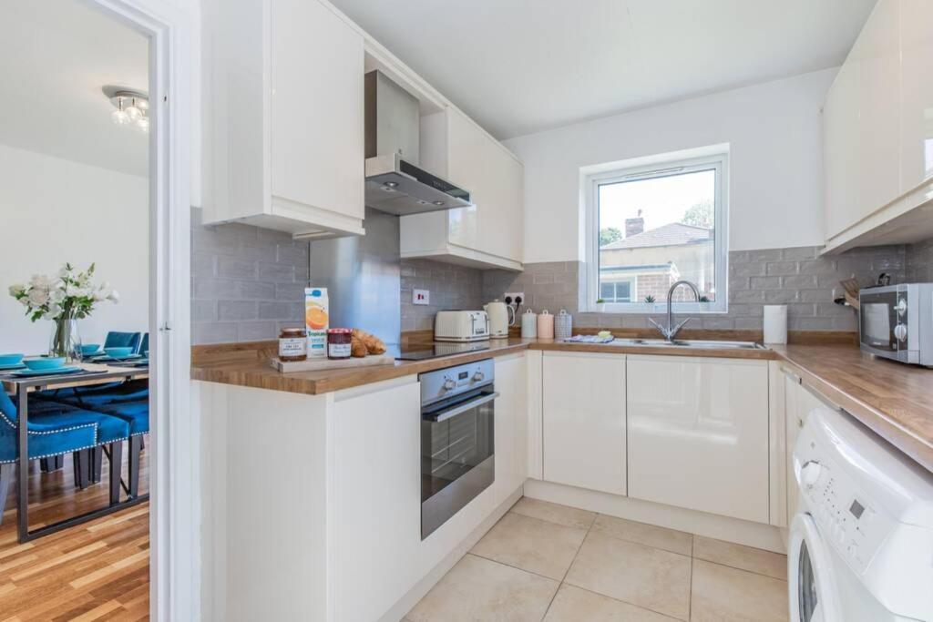 Stylish Townhouse In The Heart Of Summertown Oxford Exterior photo